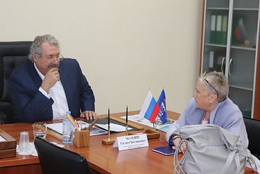 К депутату с личной проблемой